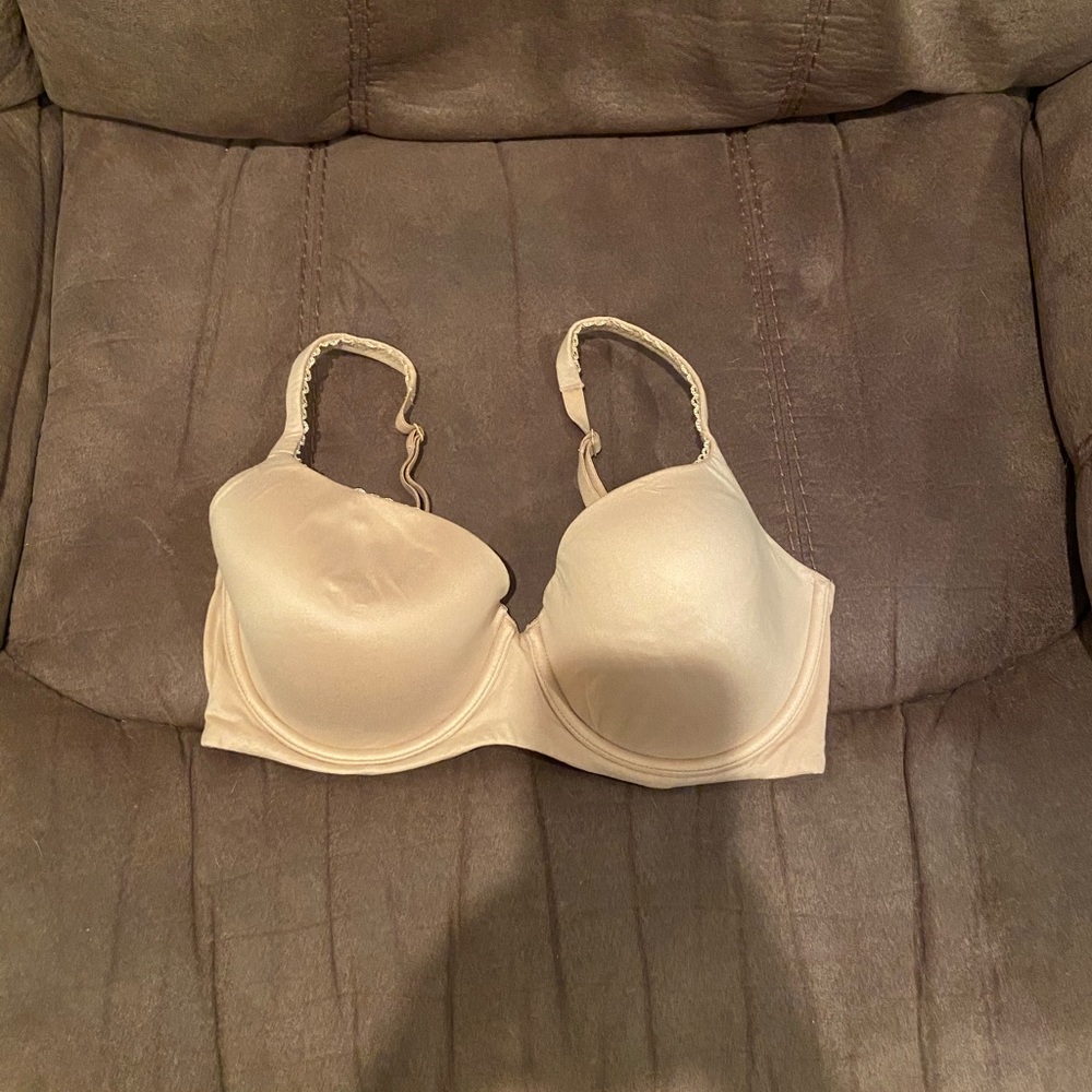 Body by Victoria crème bra